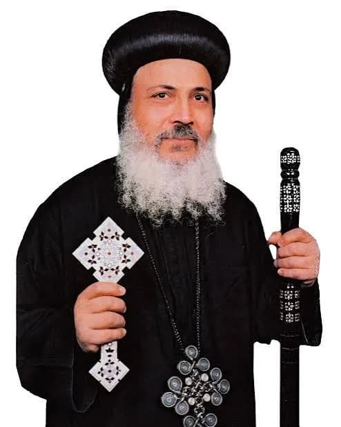 مثلث الرحمات نيافة الأنبا مكاري أسقف سيناء (1996- 2000).